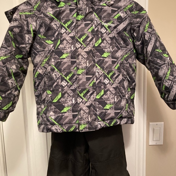 Oshkosh ski jacket 4T - Picture 2 of 7